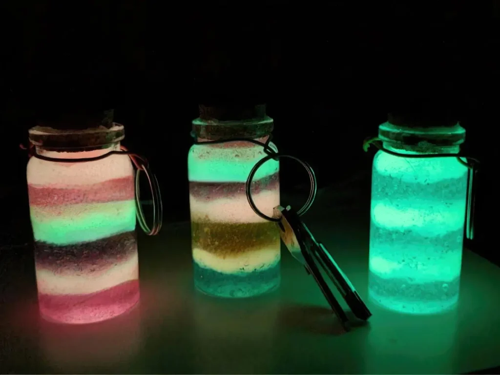 Ciondolo portachiavi che s’illumina al buio